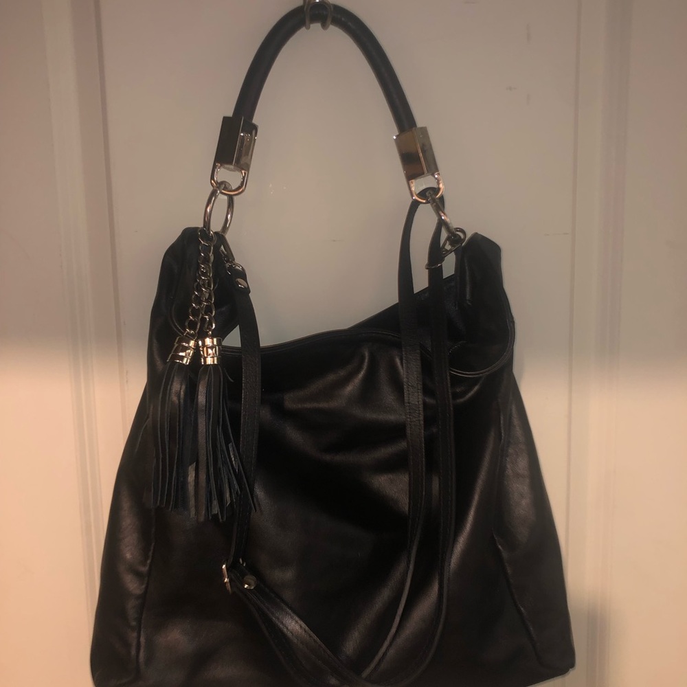 Gianni Conti black shoulder/crossbody made in Italy 🇮🇹 leather designer bag